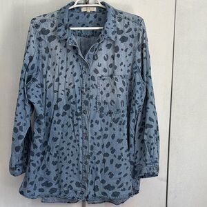 Side Stitch Denim Shirt with Black Print